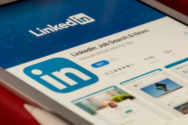Comment démarrer avec le marketing sur LinkedIn pour les professionnels ?